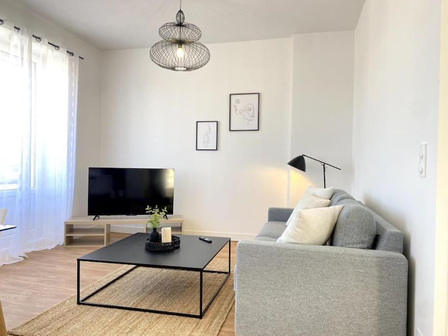 Apartamento Le Dandy-Proche Centre-Neuf Châteauroux Exterior foto